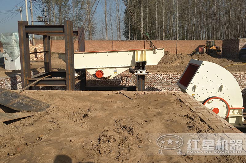 時(shí)產(chǎn)200噸石灰石破碎制砂用重錘破碎機(jī) 時(shí)產(chǎn)200噸石灰石破碎制砂用重錘破碎機(jī)