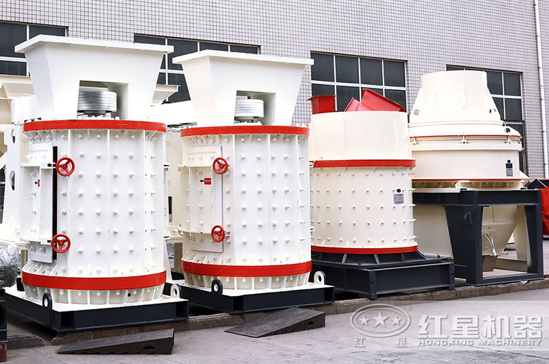 立式復(fù)合破碎機大機型和小機型實拍 立式復(fù)合破碎機大機型和小機型實拍