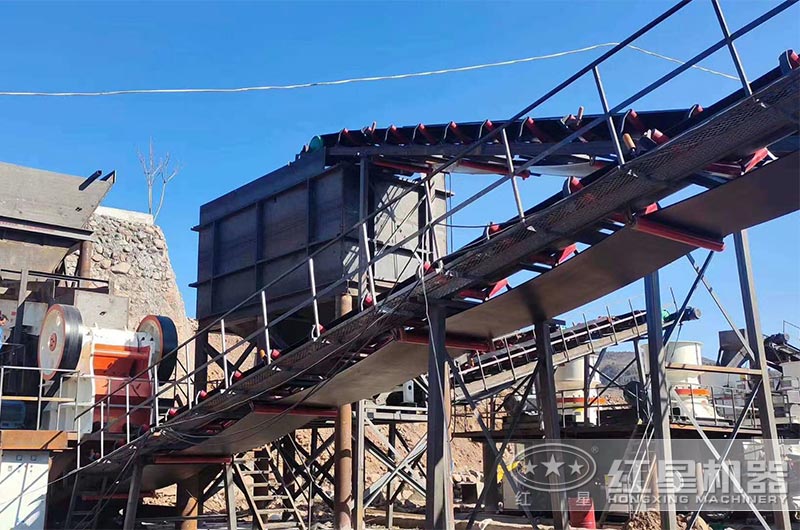 HD德版顎式破碎機(jī)現(xiàn)場實(shí)拍 HD德版顎式破碎機(jī)現(xiàn)場實(shí)拍