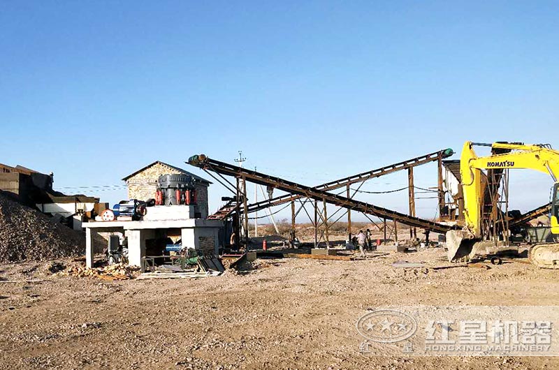 顎式破碎機(jī)、圓錐破碎機(jī)作業(yè)現(xiàn)場(chǎng)